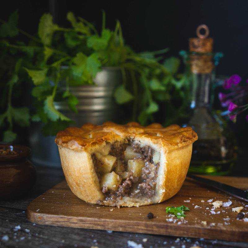 Hearty Beef and Potato Pie (270g)
