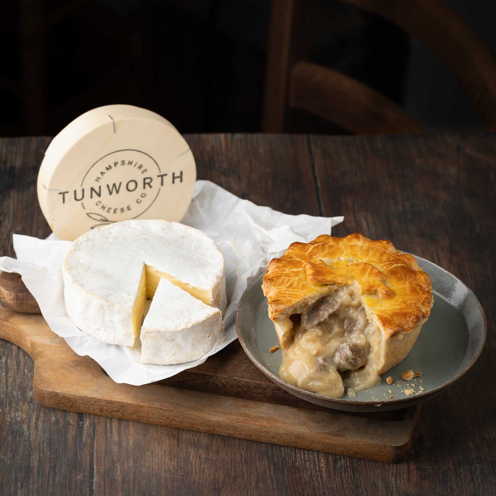 Steak and Tunworth Cheese Pie (270g)