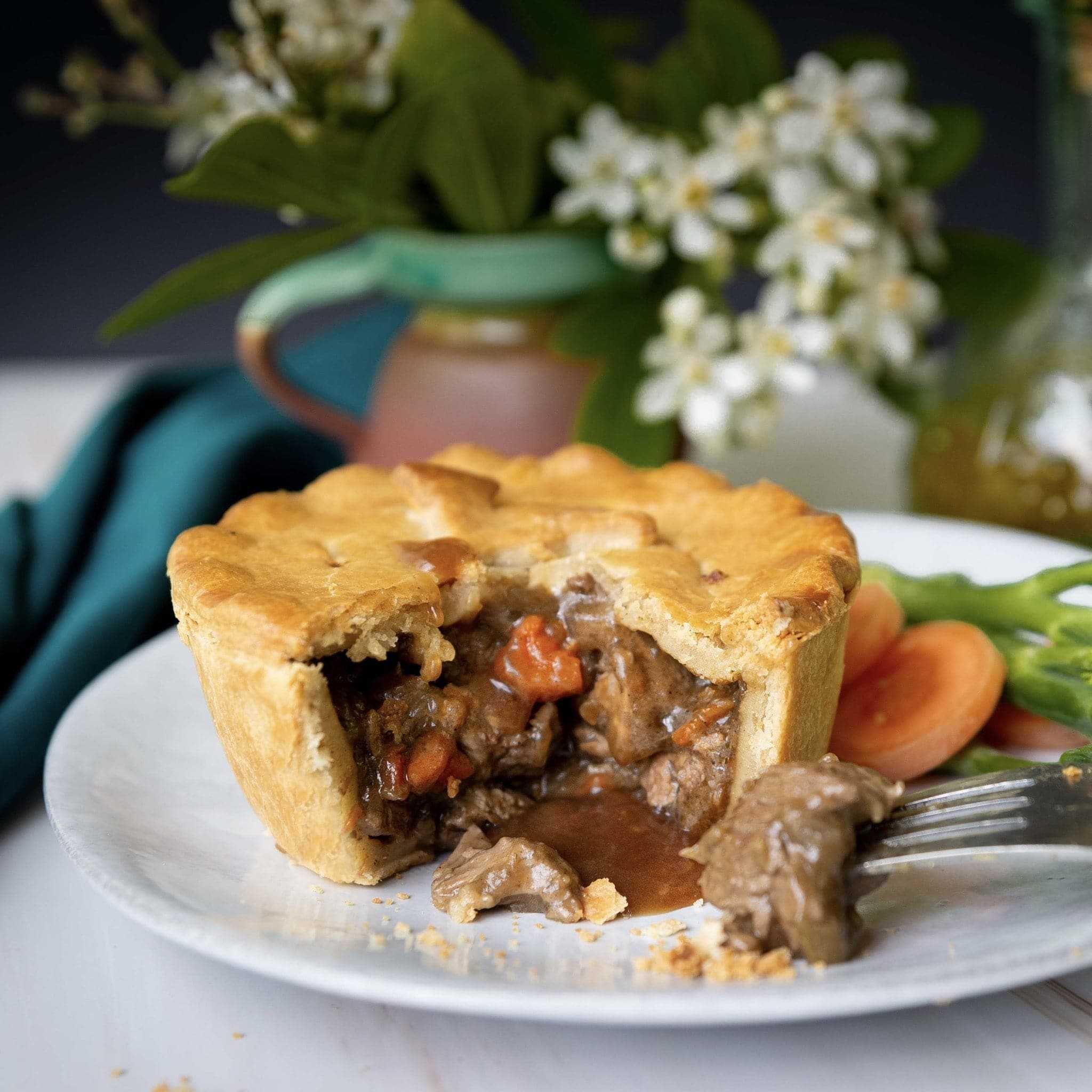 Spring Lamb and Mint Pie (270g)